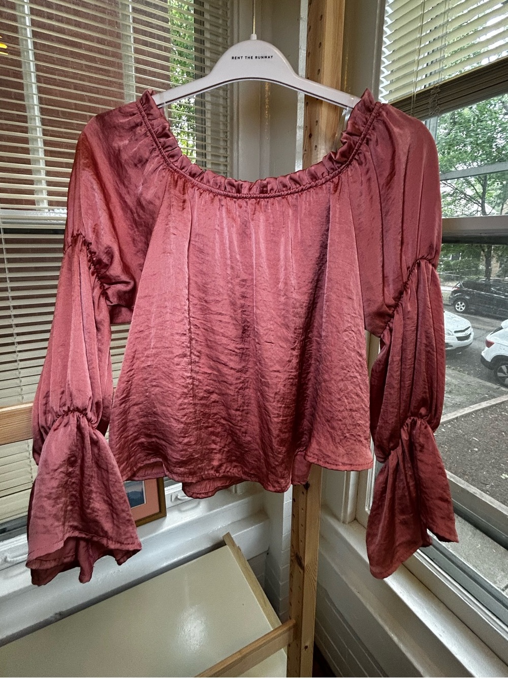 Blue Blush Satin off-shoulder Flowy Blush Pink Top size M, Cropped-ish Length